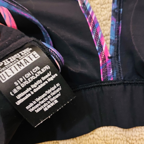 PINK by Victoria Secret sports bra, with padding, size S, EUC - Picture 2 of 3